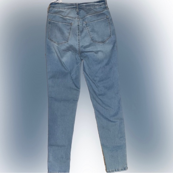 Old Navy High Rise Skinny Jeans  👖 - Picture 3 of 9